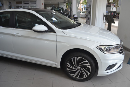 Volkswagen Vento Highline 2021 0km // Pestelli