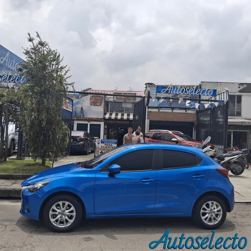 Mazda 2 TOURING 1.5