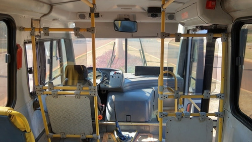 Imagem 13 de 15 de Micro Urbano M.benz Lo915 Marcopolo 2011