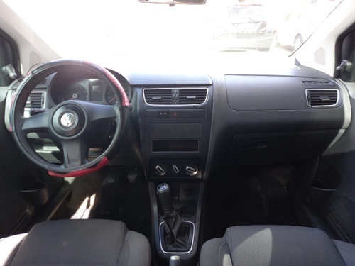 Imagem 9 de 10 de Volkswagen Fox Mi 1.0