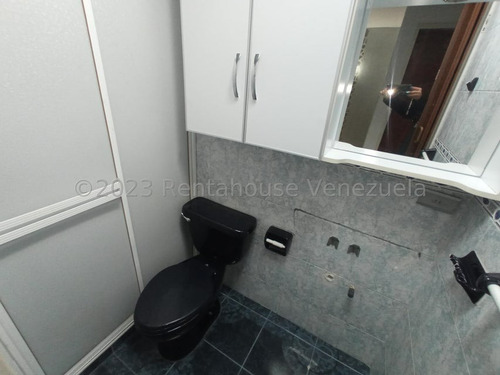Hermoso Townhouse Amoblado En El Mejor Conjunto Residencial De Parque Valencia, Cocina Equpada Y Con Tope De Granito, Doble Entrada Con Porton Y Cerco Electrico, Camaras De Seguridad