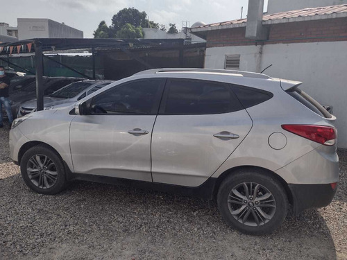 Hyundai Tucson Ix35 Gl 4x2 Mt Mod 2015