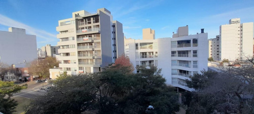 Imagen 12 de 14 de Departamento Al Frente De 2 Dormitorios En La Plata - Dacal Bienes Raíces