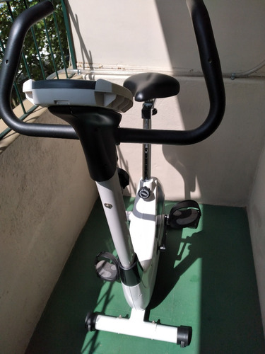 Bicicleta Fija- Ion Fitness Rhona- Practicamente Nueva!!!