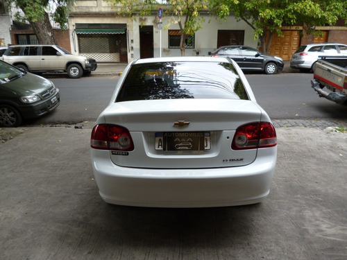Chevrolet Classic 1.4 Ls 2017 4p Con Gnc, 71mil Km
