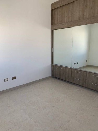 Imagen 5 de 14 de Hermosa Casa Completamente Nueva En Sector Viñedos