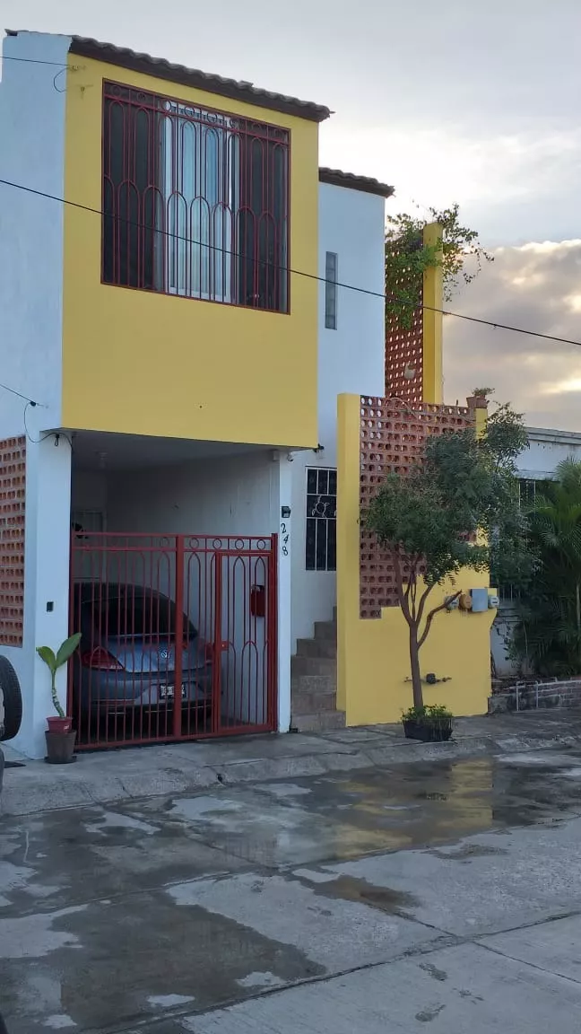 Dos Casas Independientes Para Rentar O Vivir.