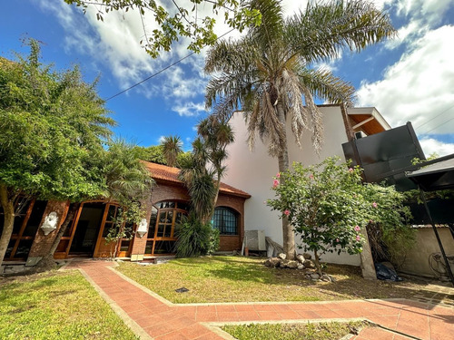 Imagen 18 de 26 de Espectacular Casa De Categoría En Lo Mejor De Adrogué Con Parque