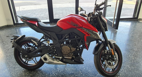 Imagen 8 de 16 de Voge 300 R Street 0km No Ktm No Versys Kova Motorcycle