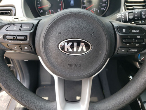 Imagen 12 de 15 de Kia Rio Hb Ex Ta 2020