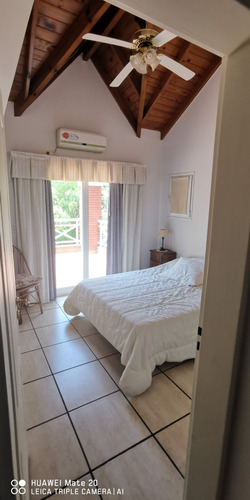 Imagen 9 de 14 de Casa 5 Ambientes 3 Baños 1 En Suite Y Cochera Cubierta