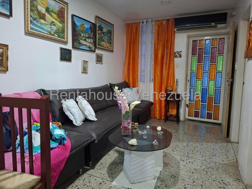 Casa De Dos Plantas En Venta En Via El Ujano Barquisimeto Lara Rc
