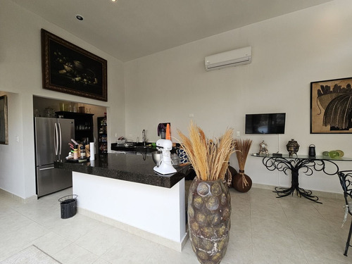 Casa De Una Planta Con Alberca Ubicada Canarias Conkal.