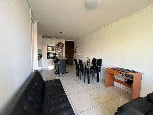 Departamento En Venta De 2 Dorm. En Las Condes