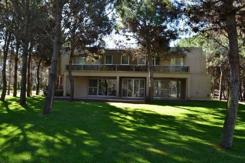 Imagen 2 de 15 de Casa En Venta - 6 Ambientes - La Herradura