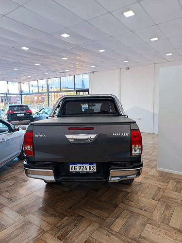 Toyota Hylus Sr 4x2 Con Conectividad Toda Equipada A Full