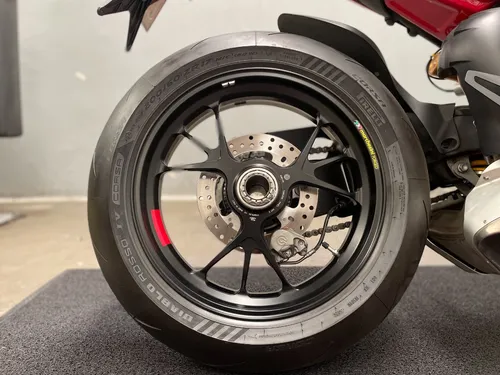 Ducati Streetfighter V4 S