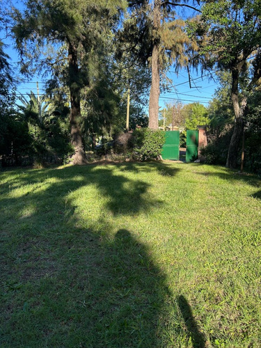 Venta Lote 220 M2, Parque Leloir Sobre La Calle Ombu Al 1900.