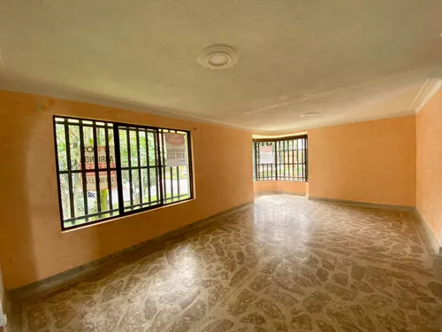 Casa-local En Arriendo En Medellín - Los Colores Cod 64109