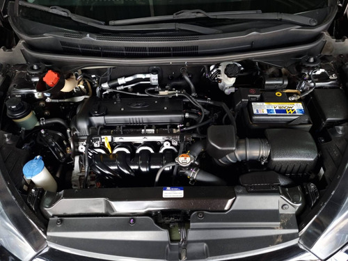 Imagem 5 de 9 de Hyundai Hb20s 1.6 Comfort Plus 16v Flex 4p Manual
