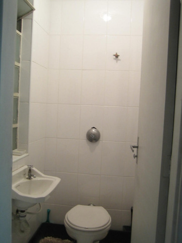 Apartamento Com Excelente Custo - 62m², Primeiro Andar, 3 Quartos, 2 Banheiros, 1 Vaga - Com Sala De Convivência, Bicicletário E $500 Condomínio.