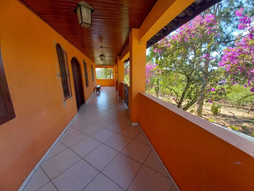 Imagem 9 de 14 de 6.000 M², Casa Sede E De Caseiro, Área De Lazer Com Piscina!