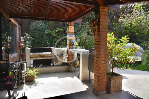 Casa En Venta En 4 Dormitorios Golf Lomas Dehesa