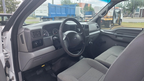 Imagen 3 de 5 de Ford 4000 Doble.cabina