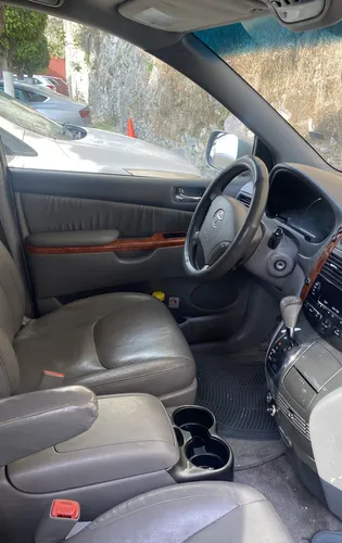 Toyota Sienna Xle Piel At