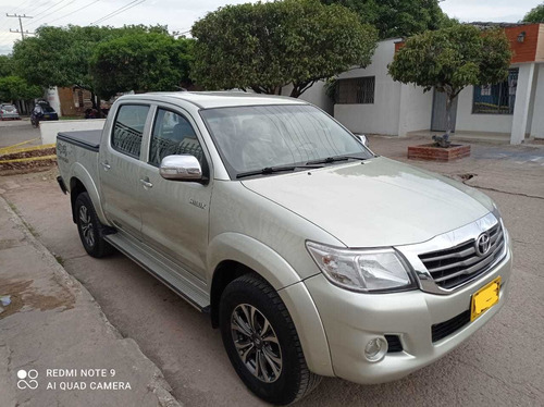 Toyota Hilux 2.7 A Gasolina Mecanica 4x4 Y Bajo
