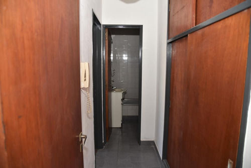 Imagen 7 de 11 de Departamento - La Plata