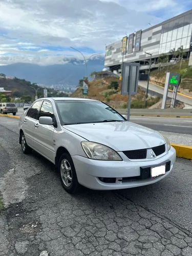 Mitsubishi Lancer Glx 2012