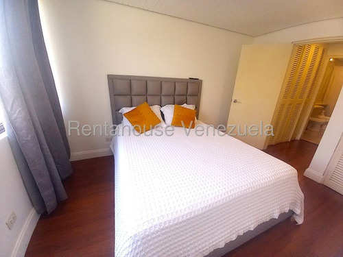 Increíble Apartamento De 54 Metros Totalmente Amblado En Chuao. 25-20471