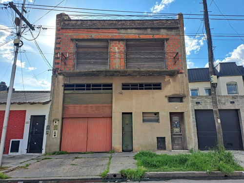 Excelente Ubicación, Galpón Y Vivienda