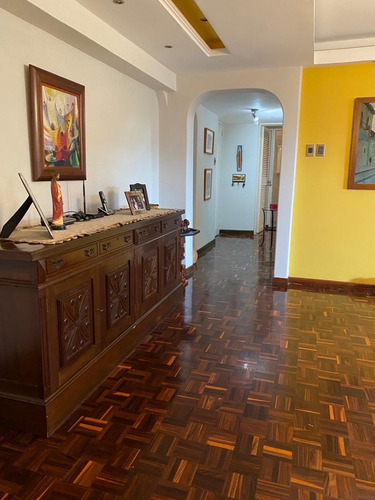 Venta/apartamento/los Naranjos/ 110m2/ 3h/2b/1pe