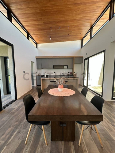 Casa En Venta En El Quimilar A Estrenar De 3 Dormitorios