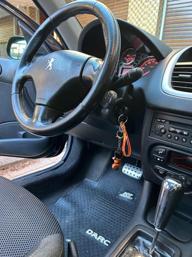 Peugeot 207 1.6 Sedan Xt Tiptronic