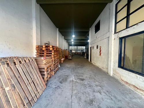 Depósito Lote Propio - 590 M2 Aprox. - Entrada Camión - Montacarga