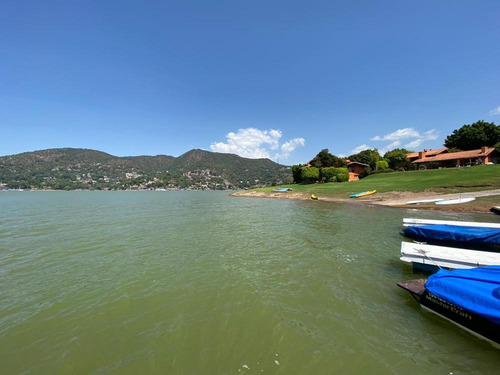 Casa En Condominio En El Lago En Bugambilias