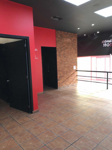 Imagen 9 de 14 de Local Comercial En Metepec, México. Plaza Mayor.