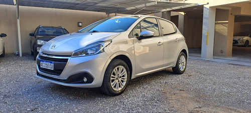 Peugeot 208 1.6 Allure