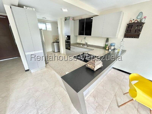 Raiza Suarez Vende Moderno Y Lujoso Apartamento Dúplex Conectado A Planta Eléctrica En El Este De Barquisimeto 2 5 2 0 8 0 7 Con Seguridad Las 24 Horas Bellas Áreas Sociales Para Disfrutar En Familia