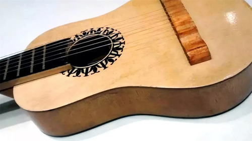 Imagen 2 de 9 de Guitarra Criolla De Madera Juguete Niños 50cm 6 Cuerdas