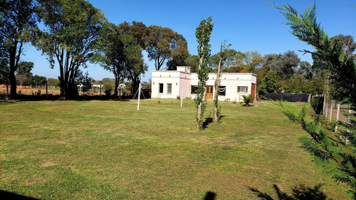 Imagen 6 de 13 de Hermosa Casa Quinta Sobre Lote De 2085 Mts2. Pontevedra