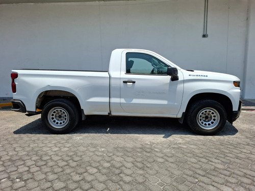Chevrolet Silverado 4.3 V6 1500 WT Cabina Regular 4x2 At