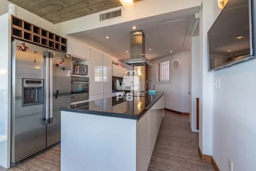 Casa En Venta El Acantilado 4 Dormitorios En Punta Ballena - Ref : Pbi723