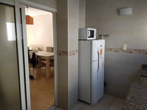 Imagen 9 de 15 de Departamento En Venta De 3 Dormitorios C/ Cochera En Centro