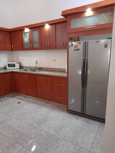 Imagen 5 de 17 de Venta Casa El Trigal 170mts. Angie Quintero 0414 4185517. Codigo 139742
