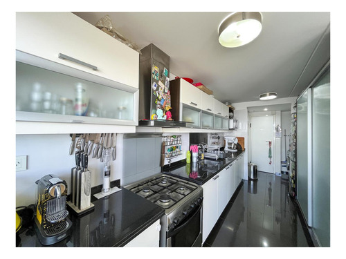 Imagen 3 de 30 de Departamento De 3 Dormitorios Con Amenities, Vista Al Río Y Cochera