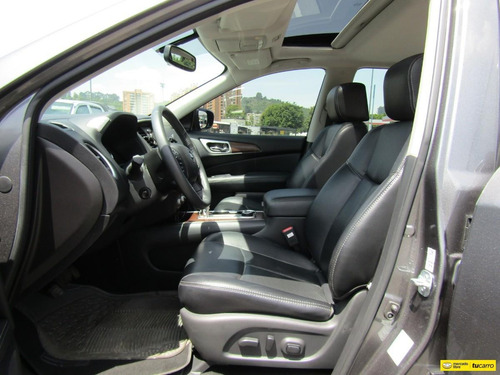 Nissan Pathfinder Exclusive